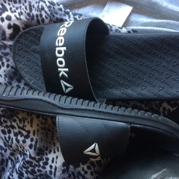 Slip on sandals - Picture 2 of 3